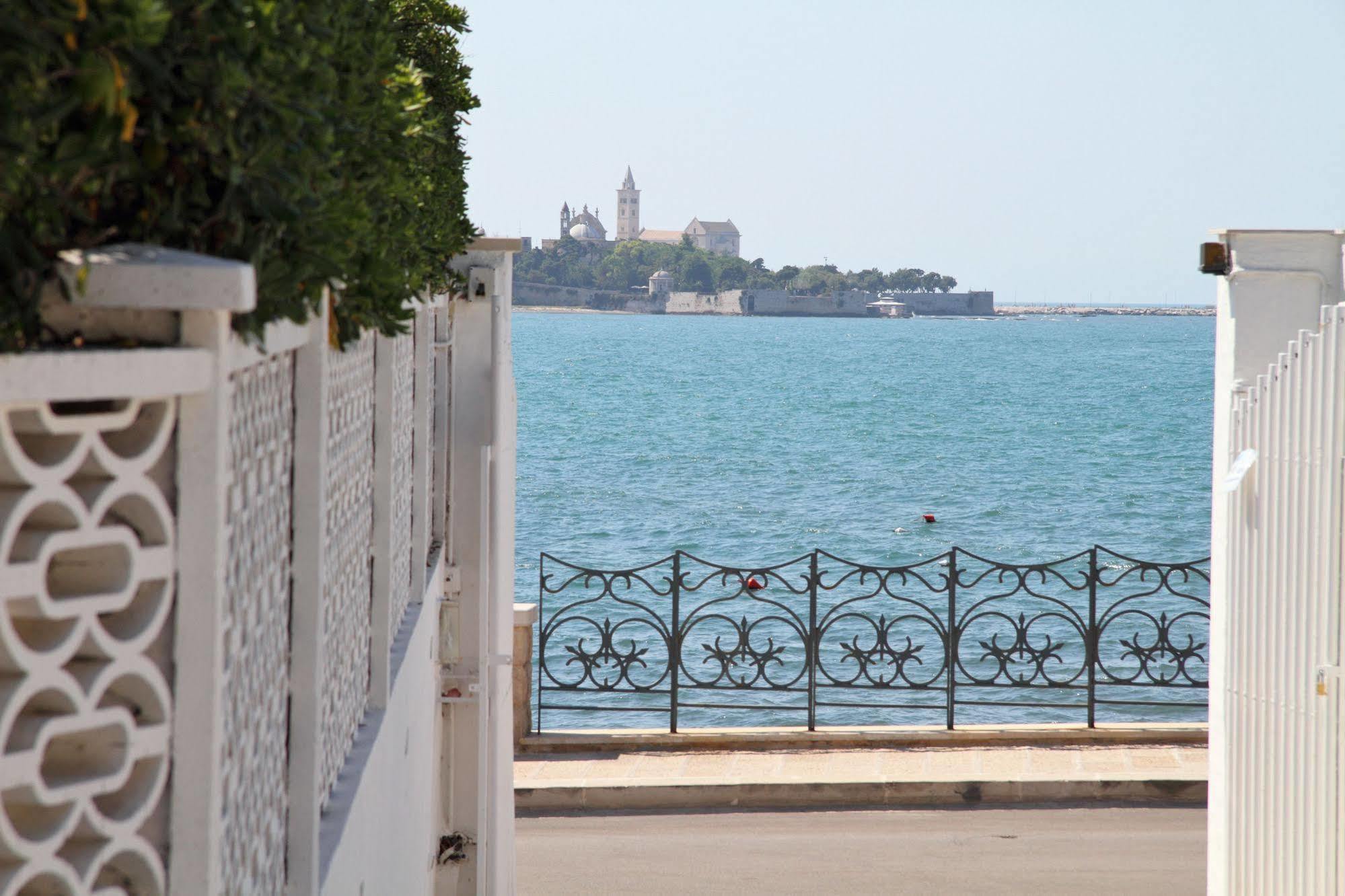 La Bella Trani - Suites And B&B Dış mekan fotoğraf